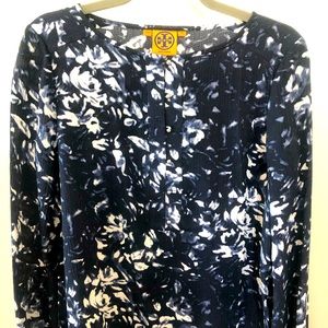 Gorgeous Tory Burch silk blouse